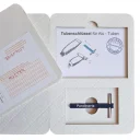 Auch erhältlich in der Grösse M  für mittelgrosse Tuben = Länge 7,5 cm, Schlitz 6 cm